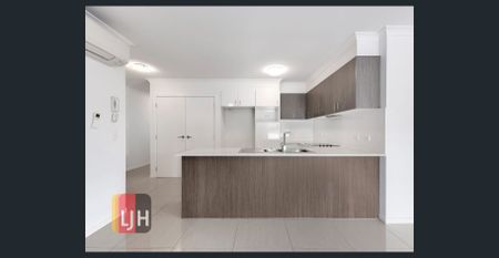 2 BEDROOM UNIT WITH AIR CON & WALK TO TRAIN !! - Photo 5