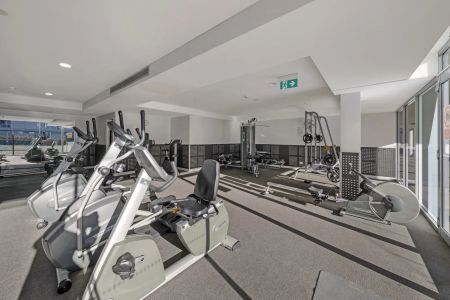 Modern 2 Bedroom Apartment in Turrella - Photo 5