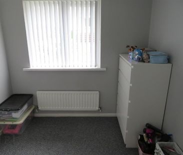 27 Churchill Place, Waringstown, BT66 7QS - Photo 4