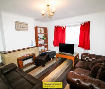 3 bedroom semi-detached house to rent - Photo 5