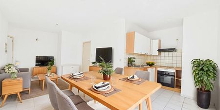 Appartement te huur in Anderlecht voor € 900 met 1 slaapkamer - Photo 4