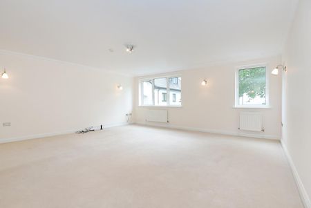 4 bedroom terraced house to rent - Photo 2