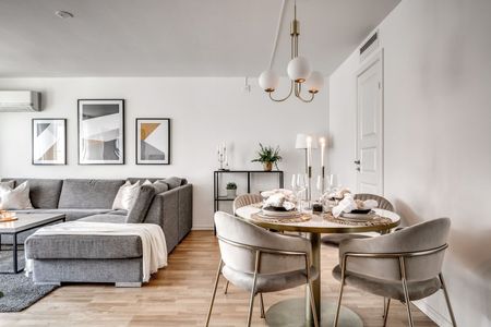 Olof Palmes gata, Stockholm - Photo 3