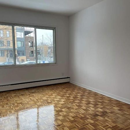 ESPACE DE DÉTENTE: 3½ Condo à LaSalle, QC - Photo 4