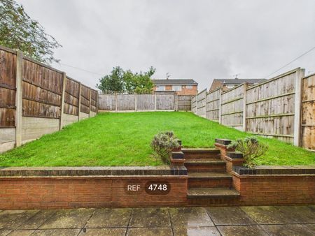 3 bedroom semi-detached house to rent - Photo 2