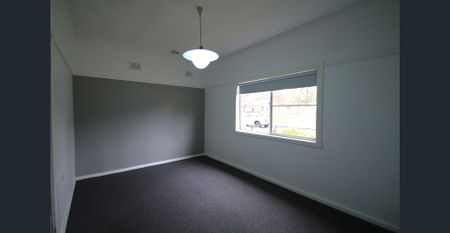 Charming Cottage in Convenient Orange Location - Photo 3