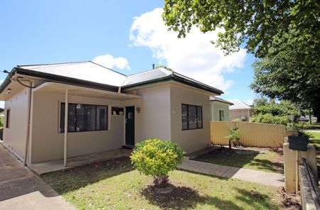 QUAINT TWO BEDDER ON MORRISSETT - Photo 5