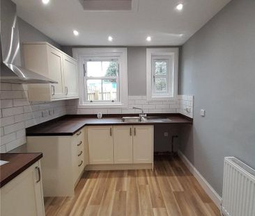 2 bedroom bungalow to rent - Photo 2