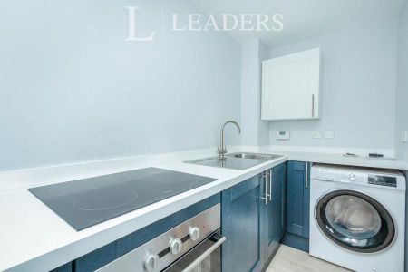1 bedroom maisonette to rent Townsend Cottages, Townsend Lane, Woking, GU22 - Photo 4