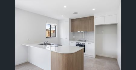 NEAR NEW 3 BEDROOM TERRACE HOME WITH DUCTED HEATING & COOLING - Photo 5