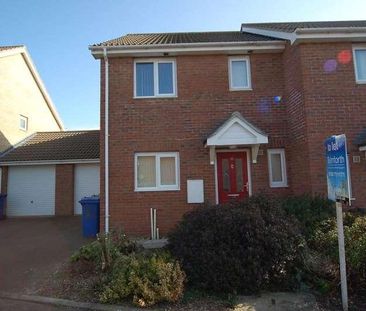 School Close, Lakenheath, Brandon, Suffolk, IP27 - Photo 4