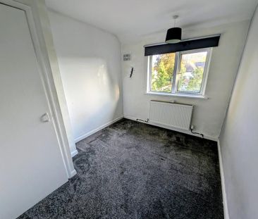 2 bedroom semi-detached house to rent - Photo 5
