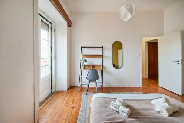 Rua de São Bento, Lisbon, Lisbon 1200 - Photo 1