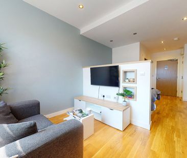 Apt 27, Crown Residence - Photo 6