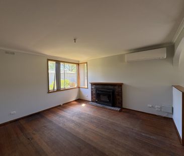 It's easy, Living Here - Photo 1