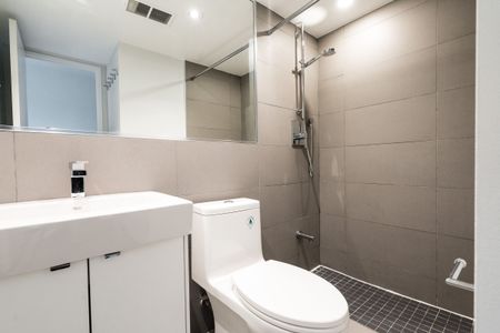 800 Richmond Street West - Photo 4