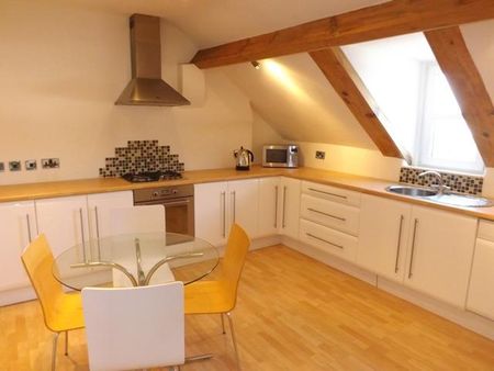 3 bedroom apartment to rent - Photo 4