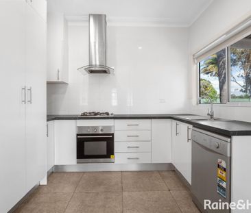 DELIGHTFUL HOME!! - Photo 4