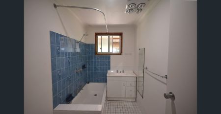 Warm, Comfortable and Ready to Call Home - Photo 3