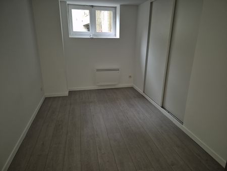 Location Appartement 2 pièces 66m² CAMBRAI 59400 - Photo 2