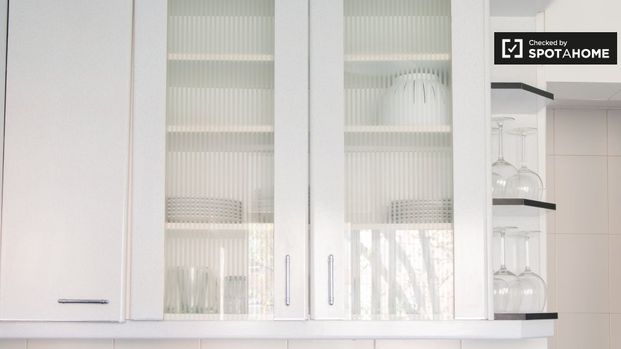 madrid, Community of Madrid 28026 - Photo 1