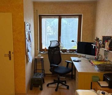 3 Zimmer, direkt am Puiseauxplatz + Balkon + Carport +Einbauküche - Photo 4