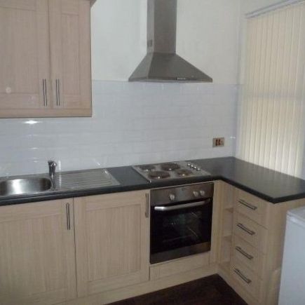 1 Bed - Tudor House, Kirkgate, Town Centre, Huddersfield - Photo 1