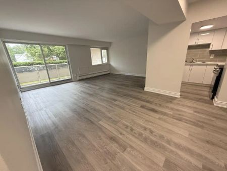 Surrey Place Apartments — 105B - Photo 5