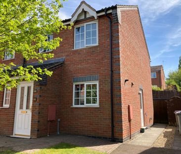 Semi-detached house to rent on - Photo 4