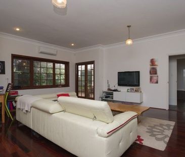 Incredible family home, close to the beach - Photo 2