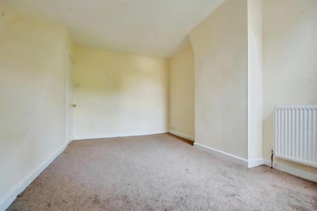 CENTRAL WATFORD - Photo 2