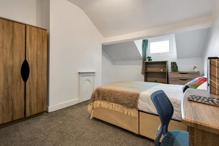 1 bedroom in a house share to rent - Photo 4