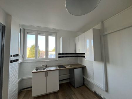 MONS EN BAROEUL - APPARTEMENT - T2 - Photo 4