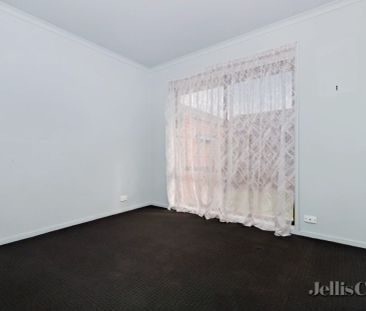 2 Bed, 1 Bath - Photo 5