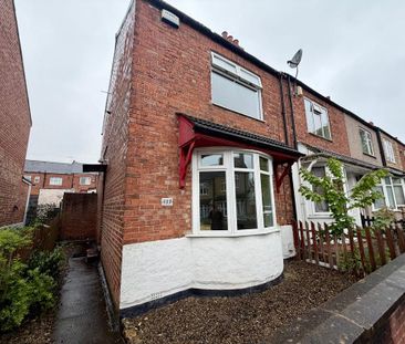 2 bedroom end of terrace house to rent - Photo 3