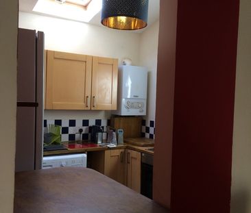 6 Bed Terraced House, Ladybarn Road, M14 - Photo 3