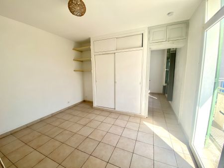 Location Appartement 2 pièces 42m² HYERES 83400 - Photo 2