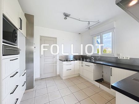 A LOUER Maison BRICQUEVILLE SUR MER 4 pièces - 75.80m² - Photo 4