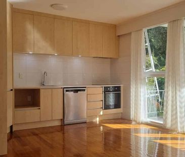 FULLY RENOVATED 3brm STUNNER IN EPSOM, DGZ, UNI - Photo 3