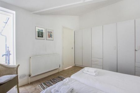 4 bedroom semi-detached house to rent - Photo 4