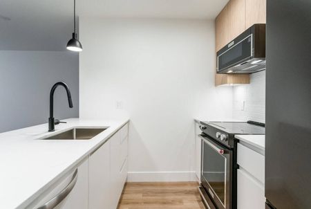 1614-2180 Kelly Avenue, Port Coquitlam - Photo 2