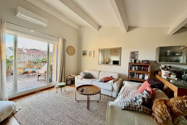 Location Appartement 2 pièces 80m² SANARY SUR MER 83110 - Photo 1