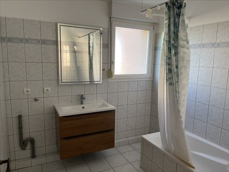 Location Appartement 3 pièces 61m² - Photo 2