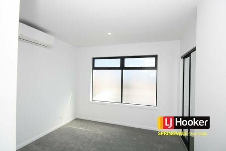 BRAND NEW TOWNHOUSE - Photo 2