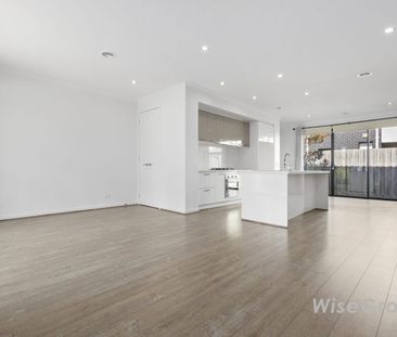 Comfortable & Low-Maintenance Living in Prime Springvale Location!! - Photo 3