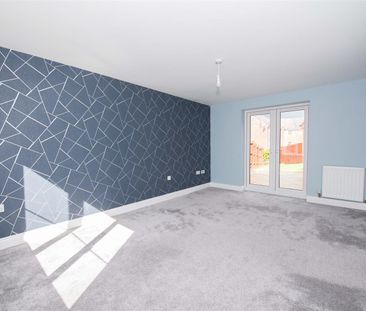 Wharf Gardens, Bingham, Nottingham - Photo 1