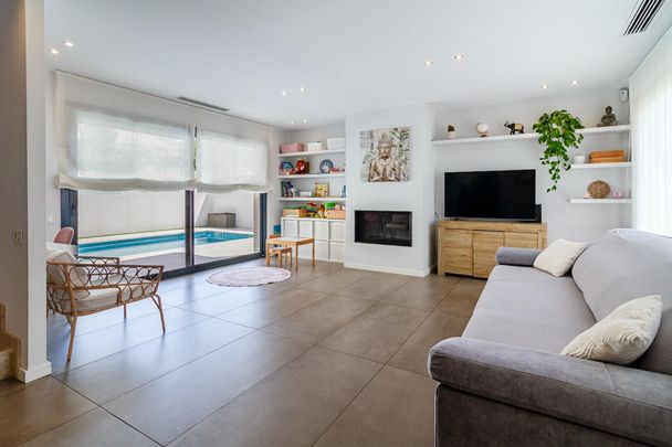 Casa o chalet de alquiler en Santacana, Les Botigues - Photo 1