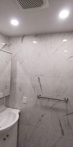 Grand Bachelor Appartement Renove ,entrée privée a loué a Laval H7N DemiSous-Sol - Photo 3