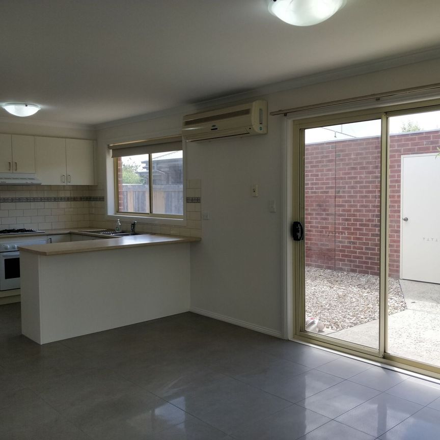 1/58 Apex Avenue, Belmont, VIC 3216 - Photo 1