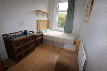 2 bedroom property to rent - Photo 3